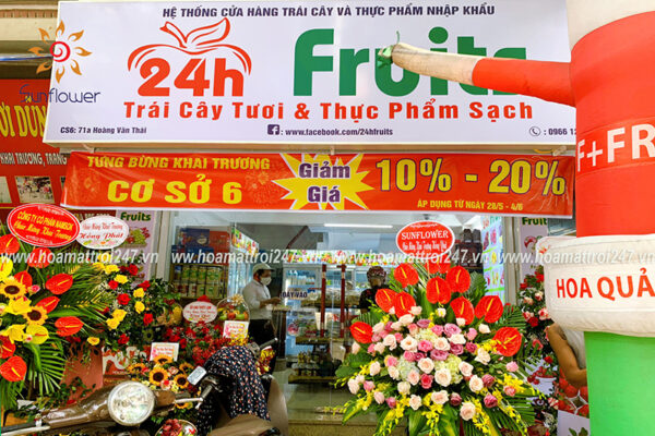 Cửa hàng thứ 6 của 24h Fruits tại Hoàng Văn Thái, Hà Nội.